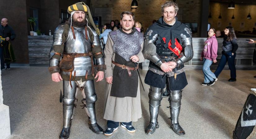 Reneszánsz karnevál a Csillagerődben: gyerekzsivaj, jelmezek és mesék töltötték meg az erőd falait