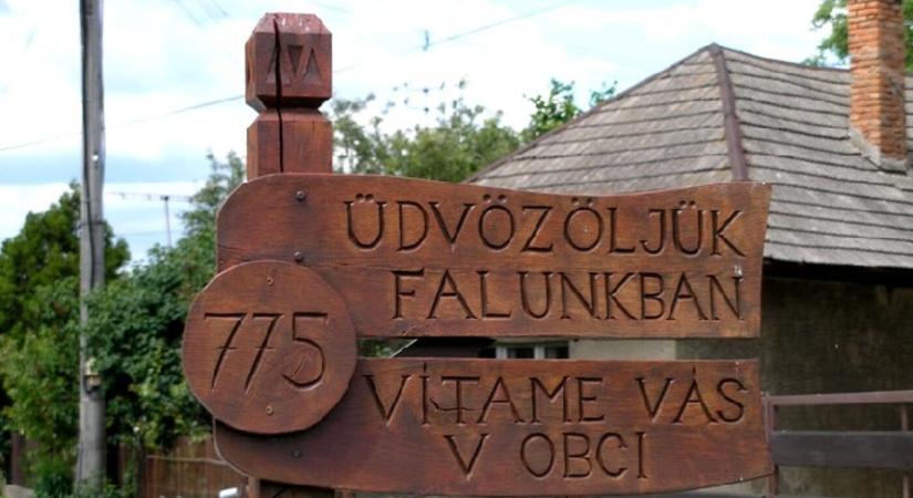 Multifunkciós sportpályát építenek és leszigetelik az öreg iskola épületét