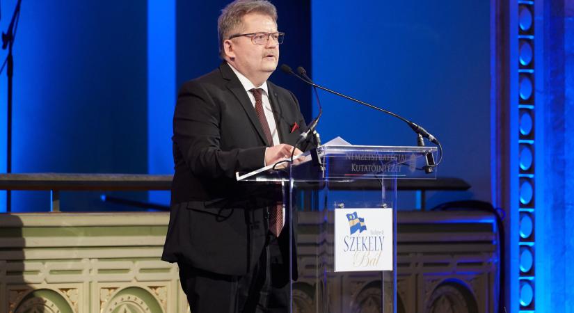 Szász Jenő: számunkra a magyarság nem divat, hanem sorskérdés