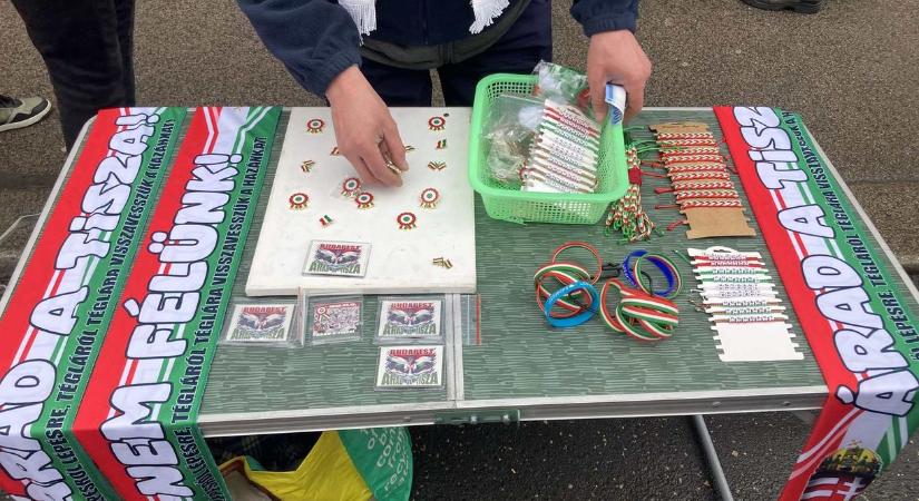 Magyar Péter: Kaposváron megrugdostak egy Tisza-aktivistát