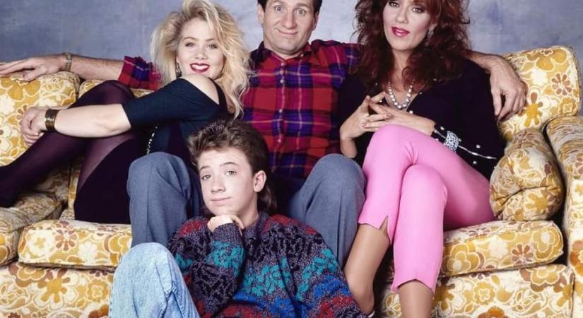 Ma már el sem készülhetne, mégis imádtuk: akkor és most képeken az Egy rém rendes család sztárjai