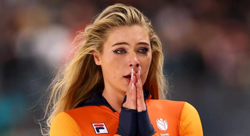 Öt perc alatt kétszer dőlt meg az olimpiai csúcs gyorskorcsolyában, a hollandok megnyerték az első érmeiket