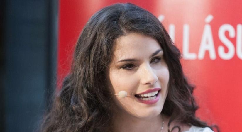 Visszaéltek a nevével: A rendőrséghez fordult Agárdi Szilvi a háztűz után - videó