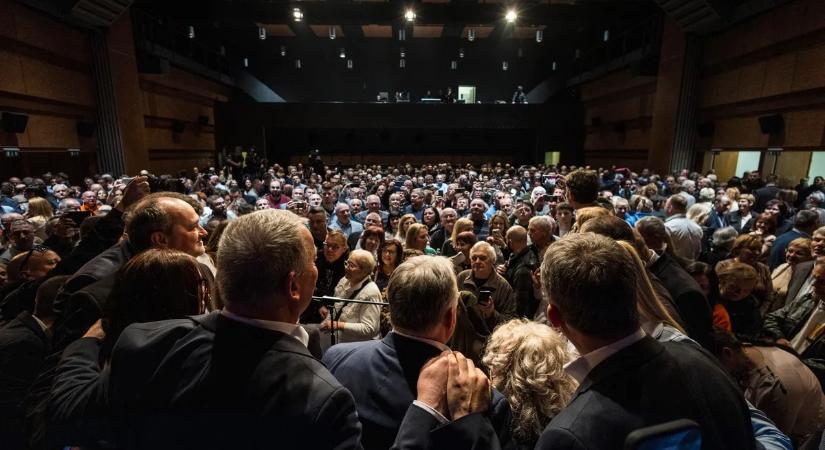 Orbán Viktor: Szekszárd csordultig