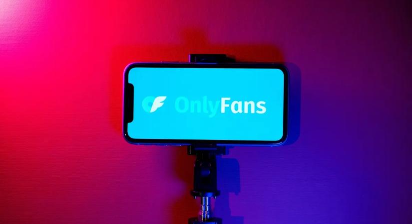 „Titokban rákattantam a sógornőm OnlyFans-fiókjára – a kéréseim pedig egyre eltorzultabbak, hogy kielégítsék a sötét fantáziáimat”