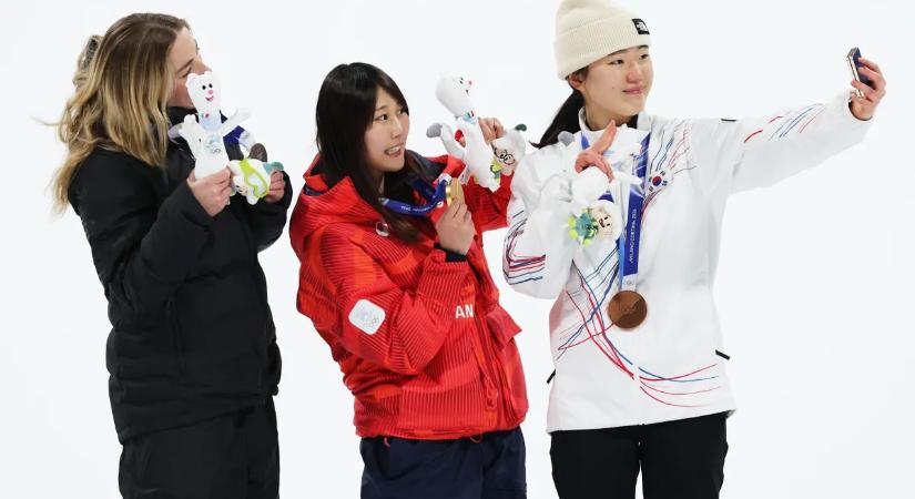 A vb után az olimpiai aranyat is megszerezte a japán hódeszkás