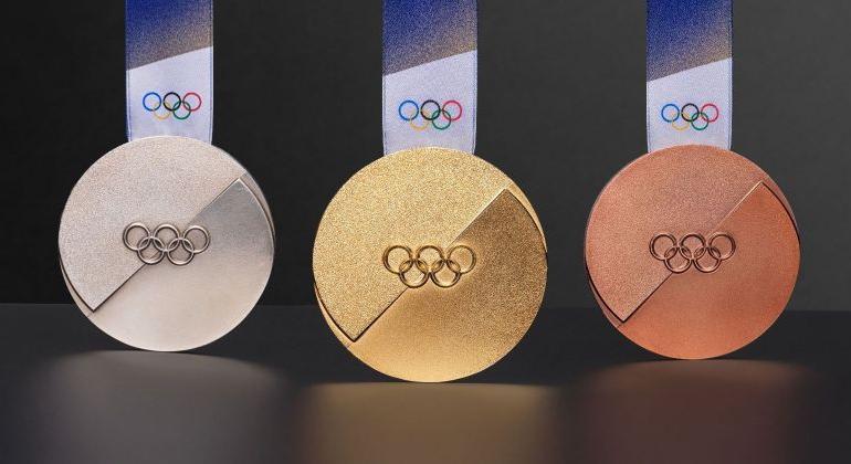 Ócska, gagyi anyagból készültek a téli olimpiai érmek, sorra szétesnek