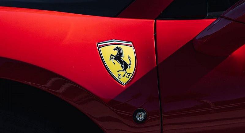 Íme az első képek a Ferrari első elektromos autójáról