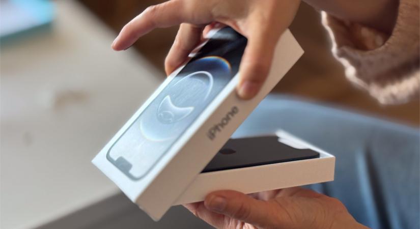 Már februárban érkezhet egy új iPhone