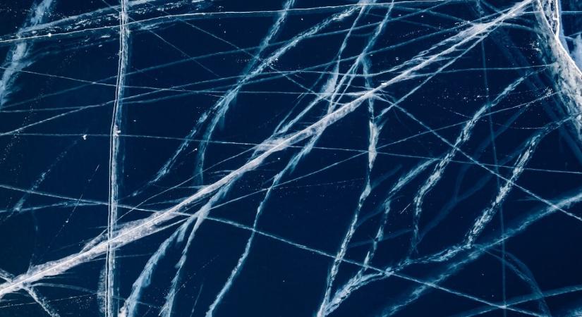 Bekövetkezett a legrosszabb – meghalt 2 kisfiú, miután beszakadt alattuk a jég