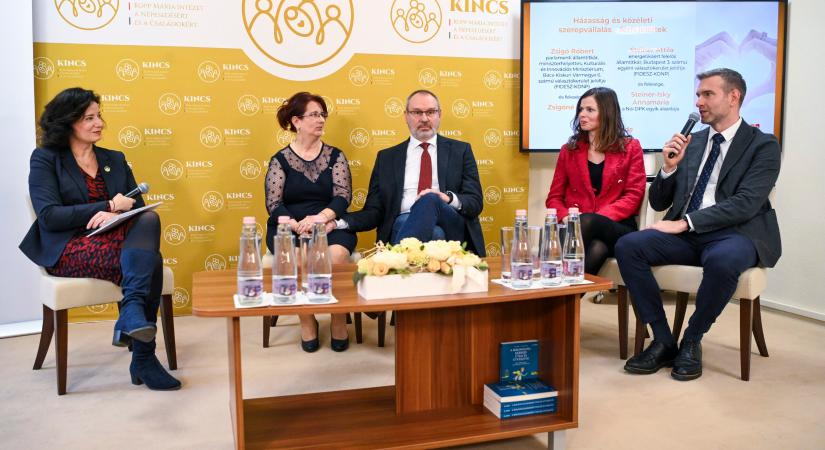 Milyen lehet egy politikus házassága?