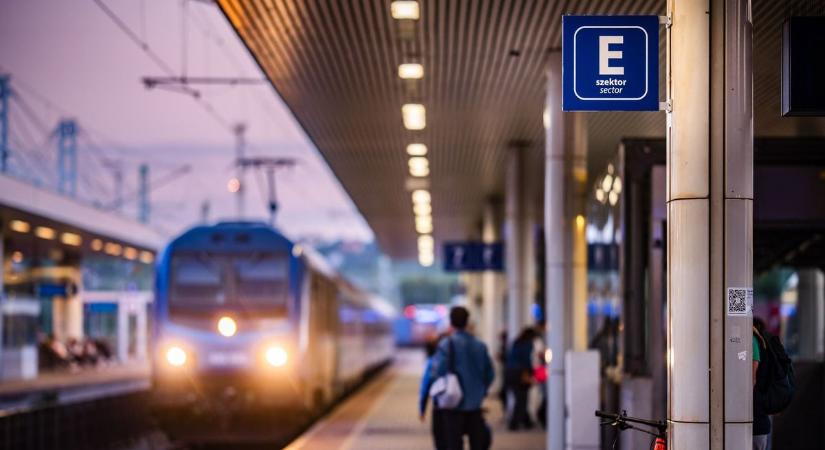 Figyelmeztetés adtak ki a Budapest–Belgrád vasútvonalról, erre készüljön a lakosság: hosszú időre lezárják a sorompókat, 160 km/h-val száguldhatnak keresztül a vonatok az átjárókban