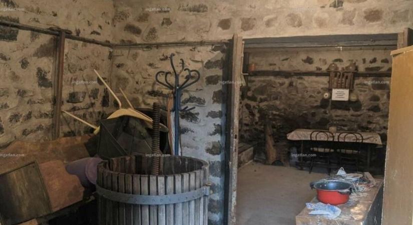 Döbbenet a Balaton-felvidéken: pici telek, milliós pince (galéria)