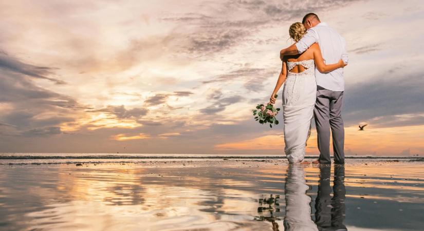 Miért választanak nők gyakran idősebb férfiakat? Kutatások magyarázata