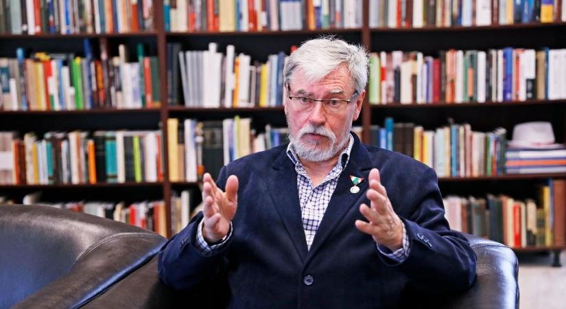 A börtönfalakon belül Isten éltette a reményt a több évre elítéltekben is