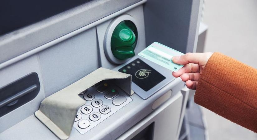 Megszűnhetnek a bankautomaták, mutatjuk, mi jön utána