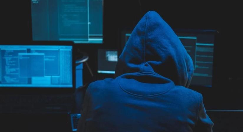 Egyetlen hiba elég: így nullázzák le a bankszámlákat a Booking-csalók