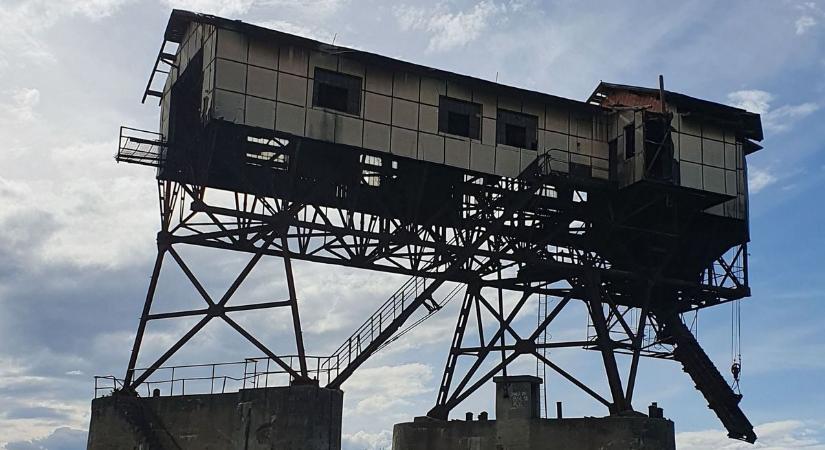 Így még sosem láttad az Esztergomi szénrakodót - elképesztő felvételeken a monstrum