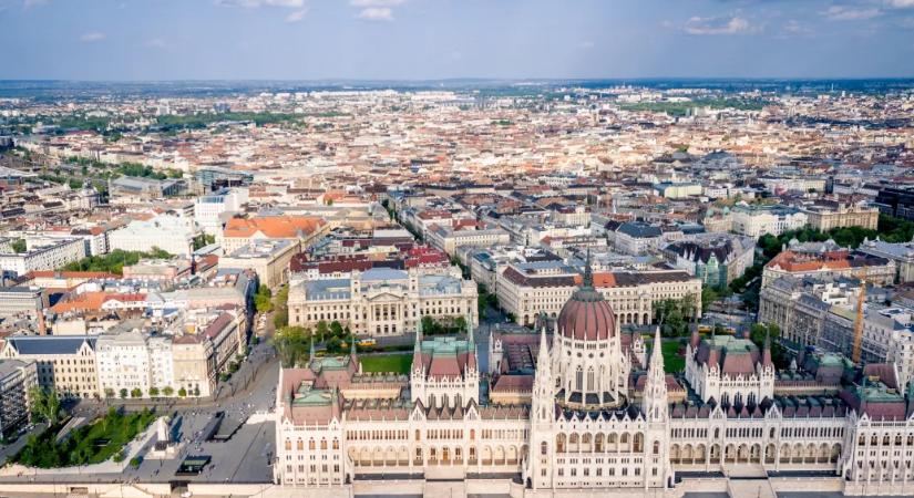 Vett öt lakást az állam a Parlament környékén, de nem árulják el, miért