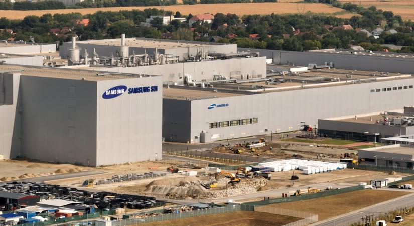 Pereljük a kormányhivatalt a gödi Samsung-gyárat érintő eltitkolt határozatokért