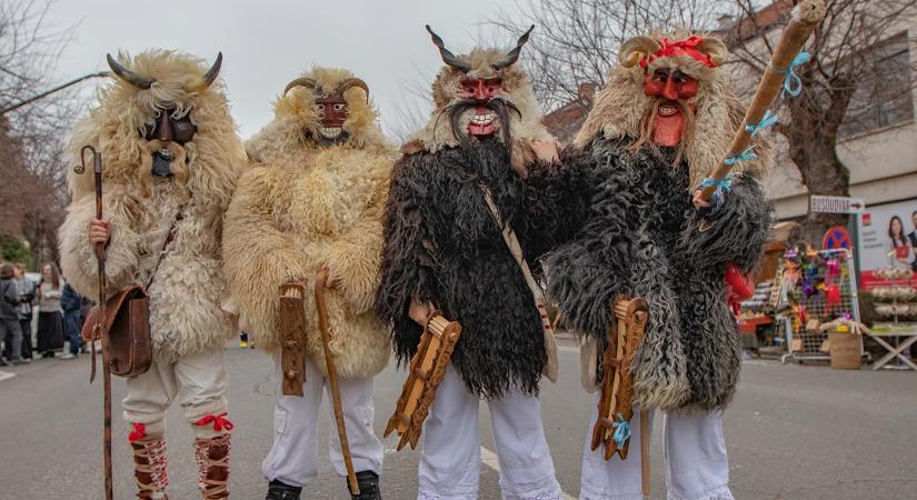 Mohácsi Busójárás: 2700 maskarás búcsúztatja a telet február 12. és 17. között