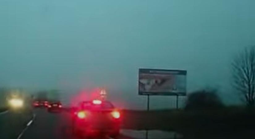 Bedrogozva "kacsázott" a 8-ason, hamar utolérték a rendőrök videó