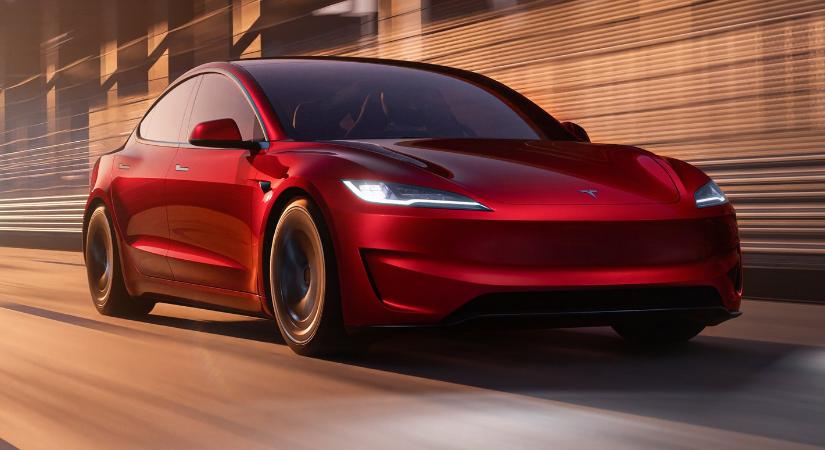 Ezt műveli a jéggé fagyott Tesla, ha töltőre dugják