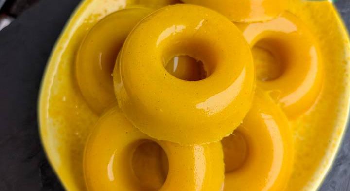 Immunerősítő gumicukor házilag: gyömbérrel, kurkumával és citrusokkal