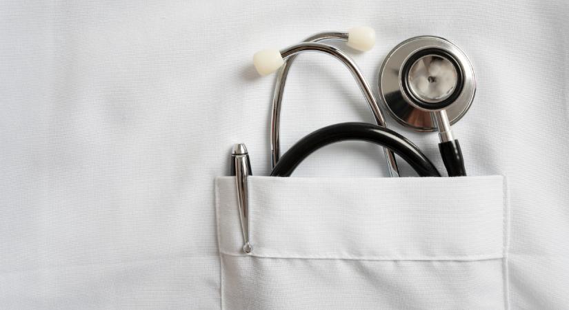 Orvoshiány és politikai feszültség: nemzetközi delegáció tárgyalt a magyar kormánnyal