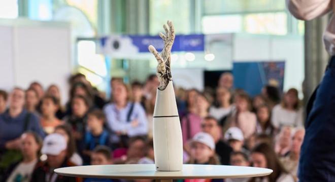 Info-bionika: protézisek, neurális technológiák