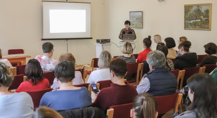 Kevesebb jelzés, súlyosabb esetek: Megtartotta éves tanácskozását a gyermekjóléti szolgálat és központ