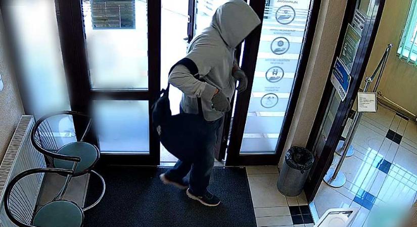 Bankrablás az agglomerációban – „Tegye a pénzt az asztalra!” – felfordulás a Pilisvörösvár melletti bankfiókban