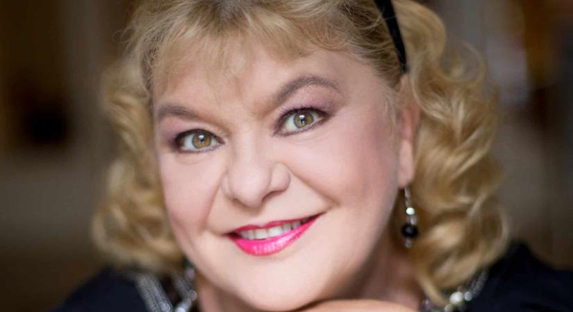 Oszvald Marika: „Amíg bírom, játszom – ahogy a kisgyerek a homokozóban”