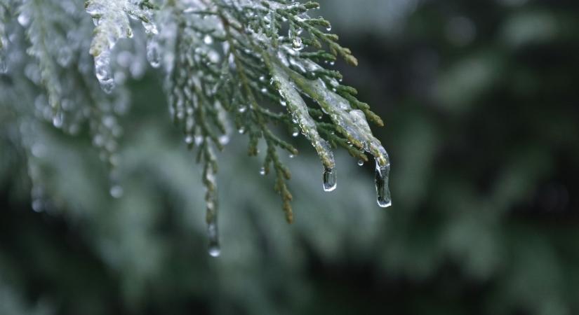 Ónos esővel érkezik az enyhülés, több vármegyében figyelmeztetés érvényes