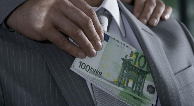 Ilyen rossz helyezést még sosem ért el Magyarország a Transparency korrupciós listáján