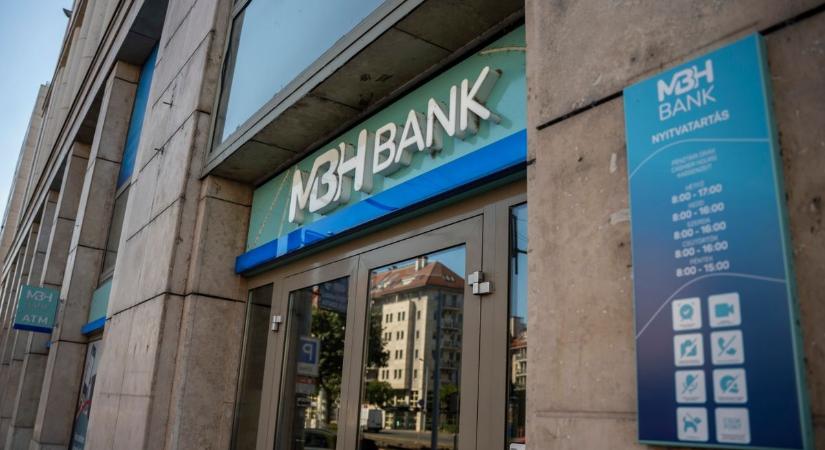 Informatikai probléma lépett fel az egyik legnagyobb magyar banknál, az ügyintézés szünetel