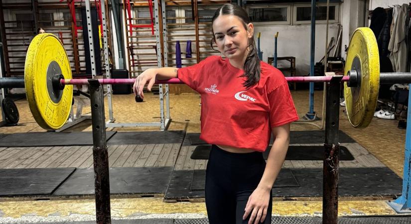 Válogatott súlyemelőt igazolt a VEDAC