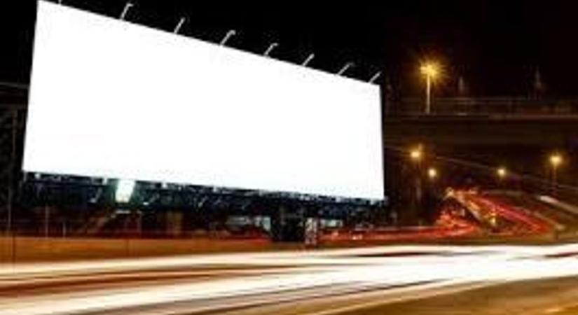 Eleged van a reklámokból? Most te döntöd el, mi kerüljön a plakátokra