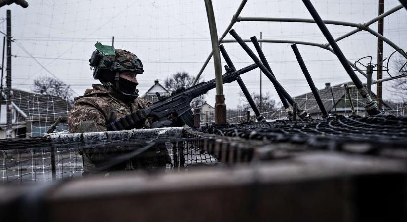 Ukrajna a legveszélyesebb rohamezredekbe küldi át a külföldi „önkénteseket”. Megroppant a morál