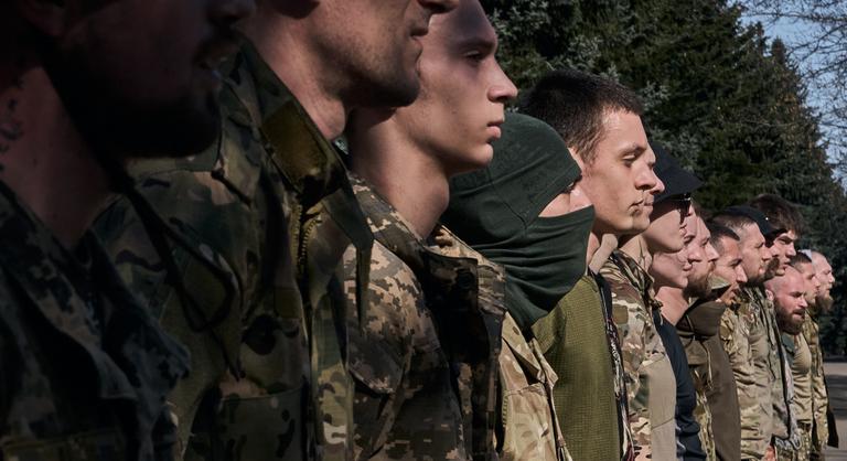 Súlyos, rendszerszintű válságot jelez az ukrajnai kényszersorozások ügye