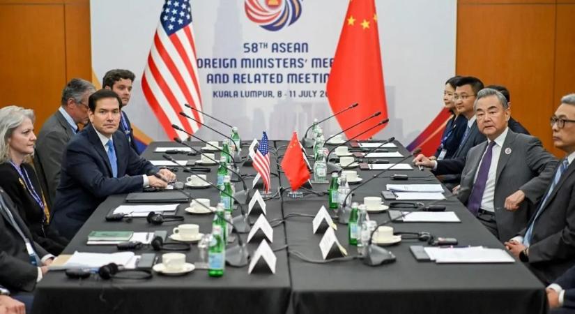 Két nagyhatalom külügyminisztere is Budapestre érkezik