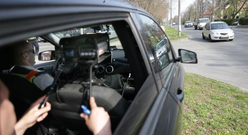 Sokan nem tudják, pedig percek alatt kiderülhet, bemérte-e a traffipax (videó)