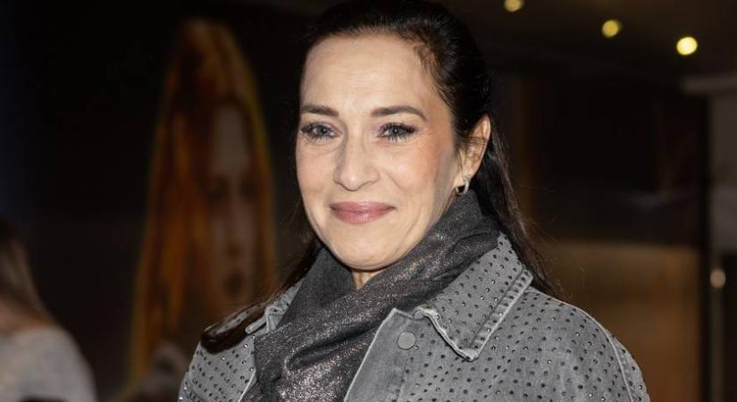 Fésűs Nelly kisebbik lánya már 11 éves: Elza gyönyörűen énekelt a színpadon