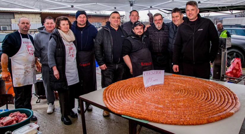 Egy jó ötletből hagyomány születhet – Először tartottak böllértalálkozót Szilágyballán