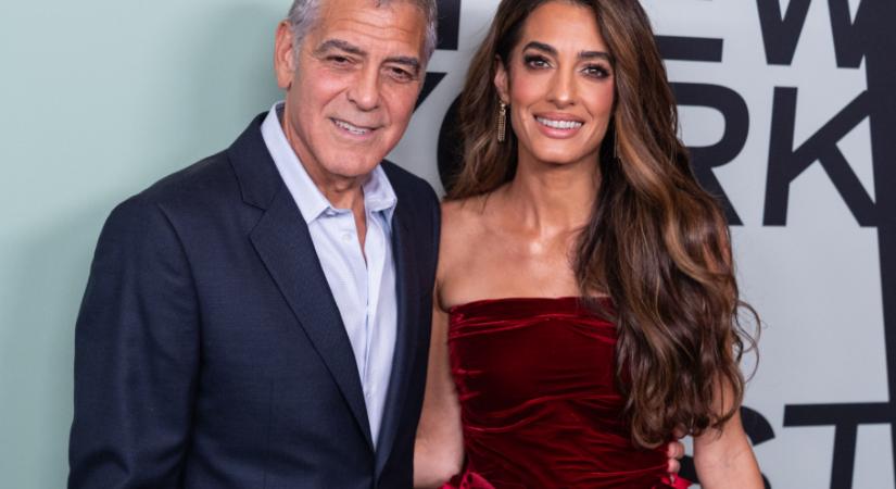 A '70-es évek vibeját idézte meg Amal Clooney Milánóban, minden szem rá szegeződött