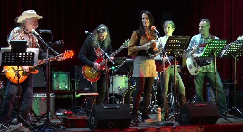 Amerikai és magyar country találkozása a Honvéd Kaszinóban