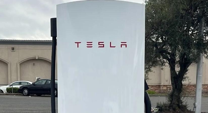 Új fejlesztést adott át a Tesla Magyarországon, elképesztő, hogy mit tud