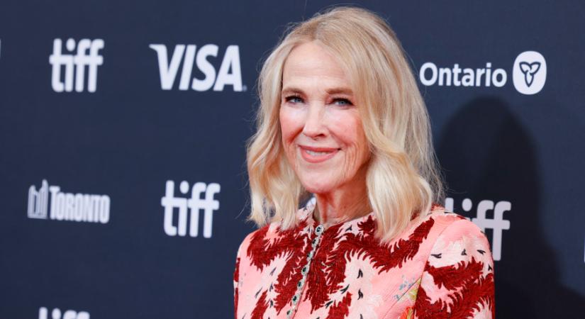 Kiderült Catherine O'Hara halálának az oka, itt vannak a részletek