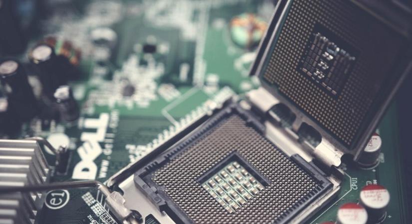 Újabb vámfegyvert rántott elő Amerika