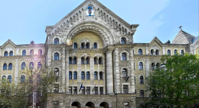 Elnapolták az Átlátszó gödi Samsung-gyár ügyében indított perének tárgyalását